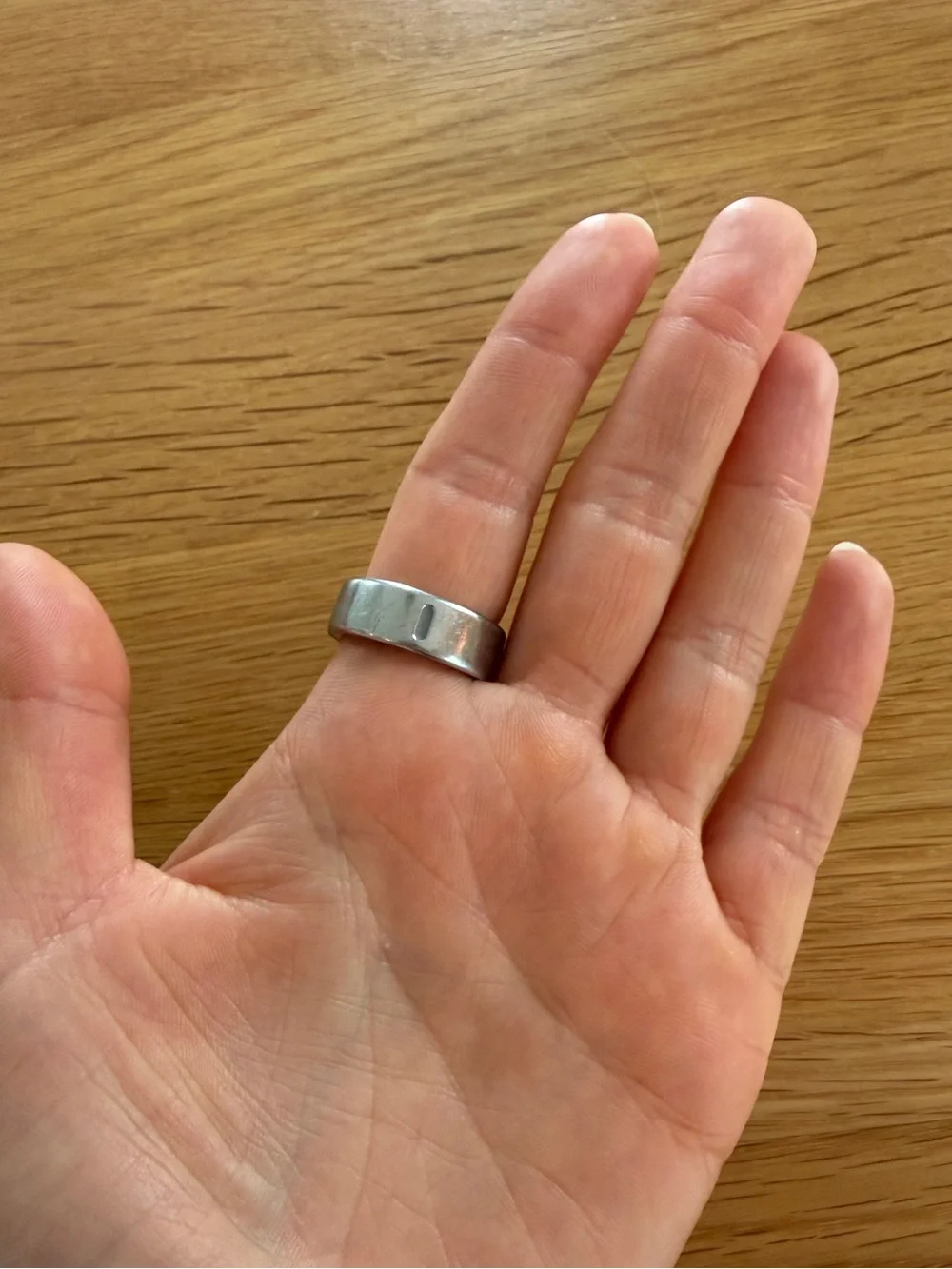 Oura Ring 4- Silver Size 8